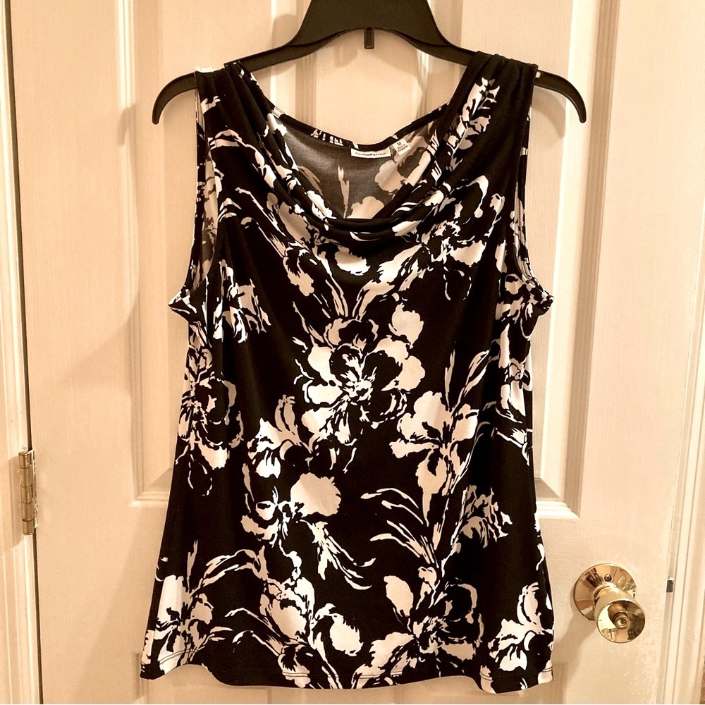 Croft & Barrow Black and White Floral Women's Top